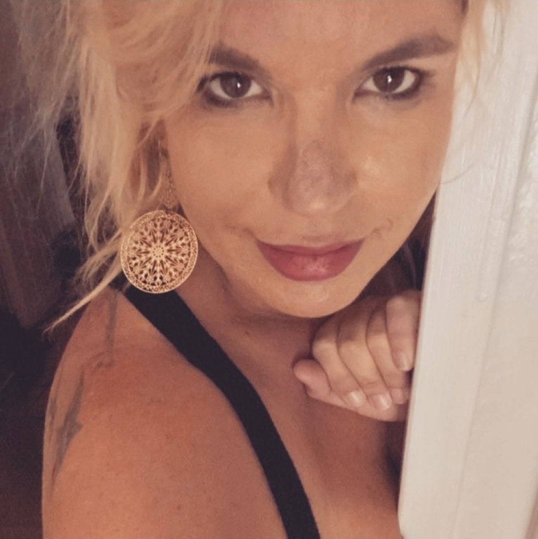 Sexy Sweet tweet media