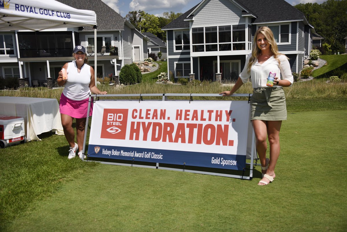 HobeyBakerAward's tweet image. To know Jessi Pierce was to know a fierce advocate, a brilliant hockey mind, and—most importantly—a deeply kind soul. Her dedication to the game was matched only by her generosity toward the people within it. Jessi didn’t just understand hockey; she championed it. Whether she was