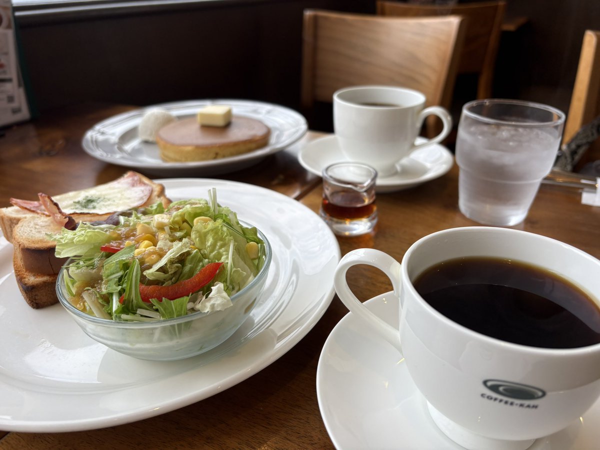 今日は姉と一緒に実家へ。途中珈琲館に寄ってモーニング。久しぶりに会ったせいか朝から話が止まらない。やっぱり姉妹っていいね
