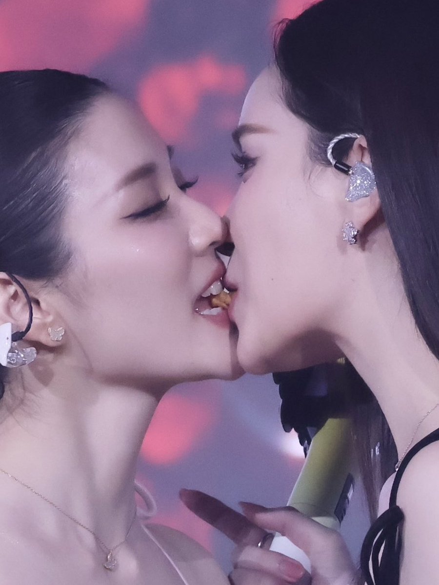 Sensitive ☁️🍀🇧🇷 tweet media