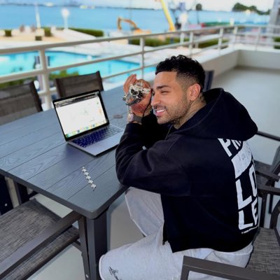 David Alex tweet media