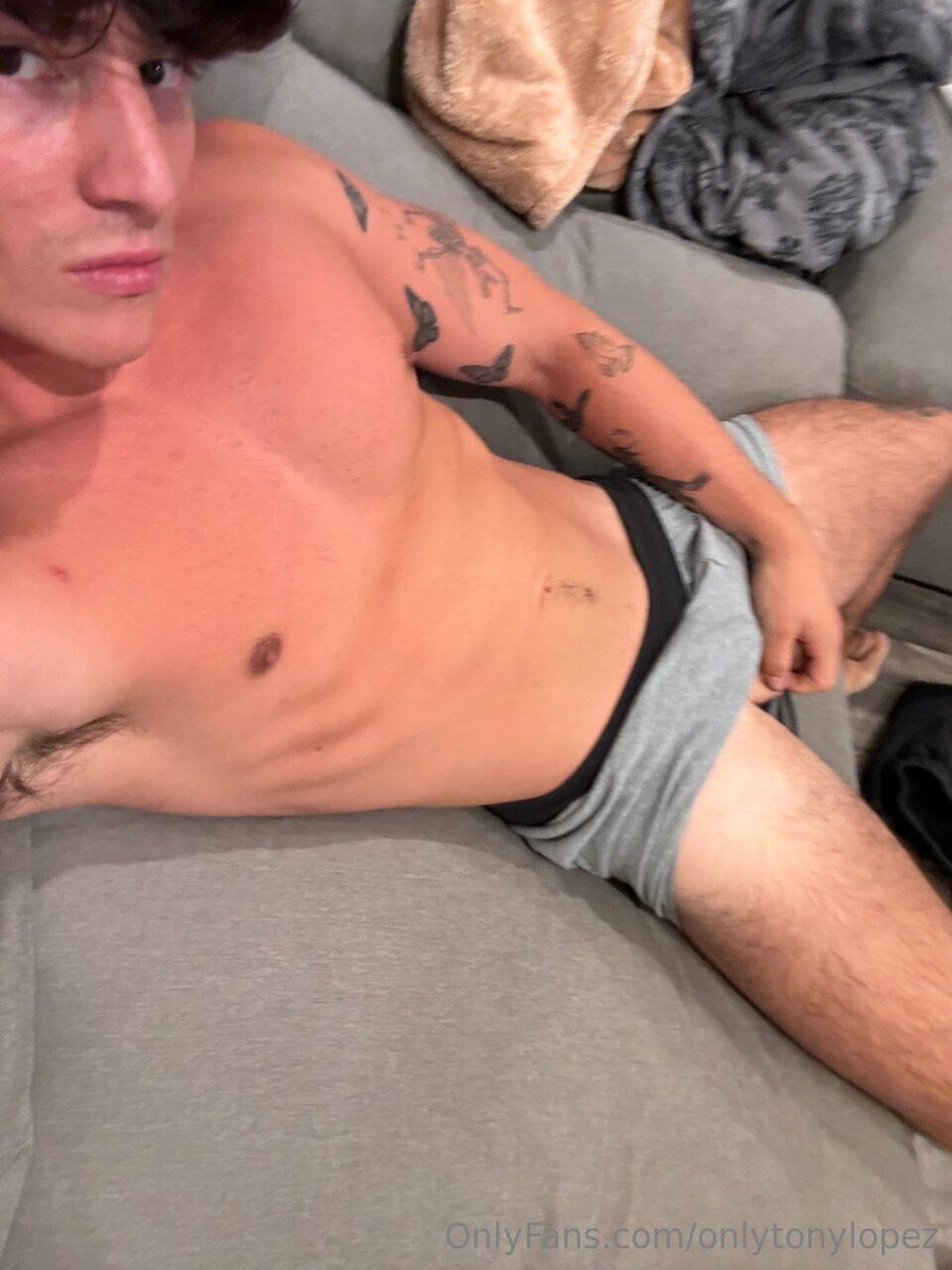 chicstrips's tweet photo. TONY LOPEZ FOLDER 🌶️‼️

100+ PHOTOS
50+ VIDEOS  

‼️FOLLOW, REPOST, AND DM FOR MORE‼️ https://t.co/O8WYAP9VSz
