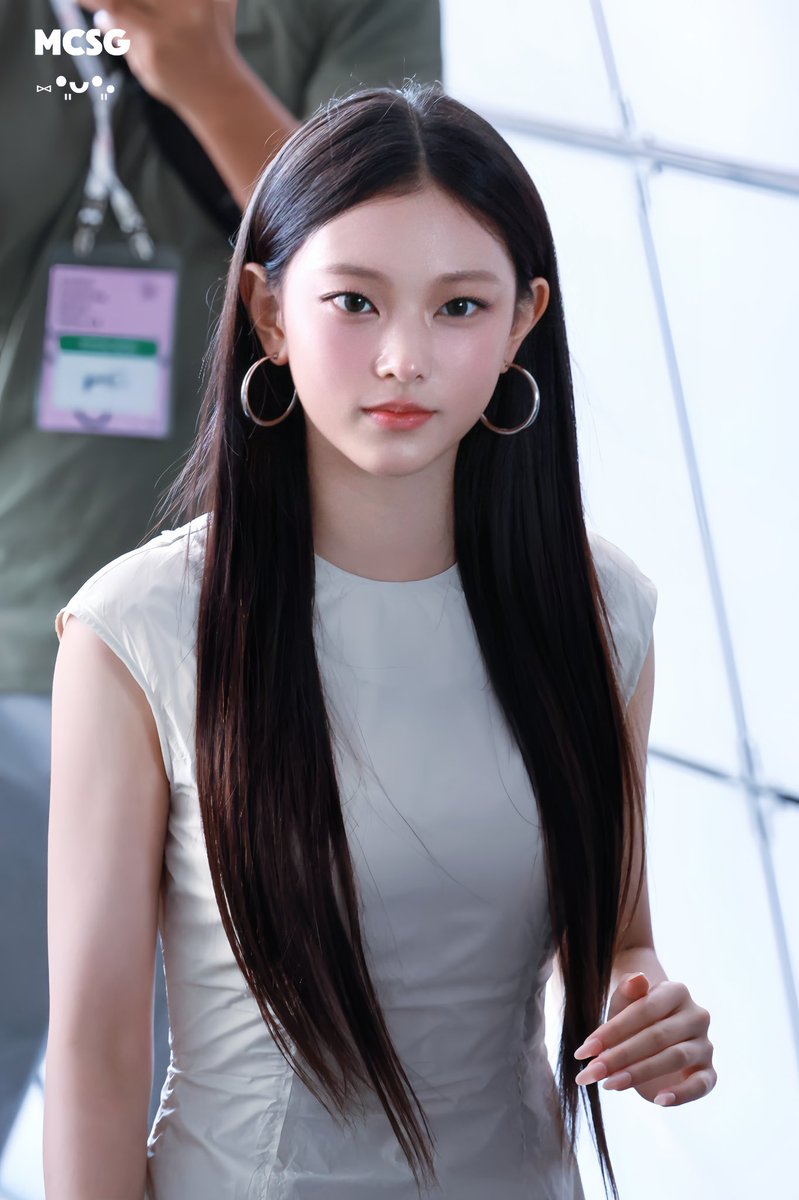 강해린 얼굴 tweet media