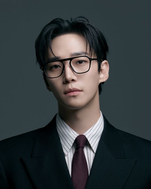 🍀𝕍𝕚𝕔𝕜𝕪 (비키) tweet media