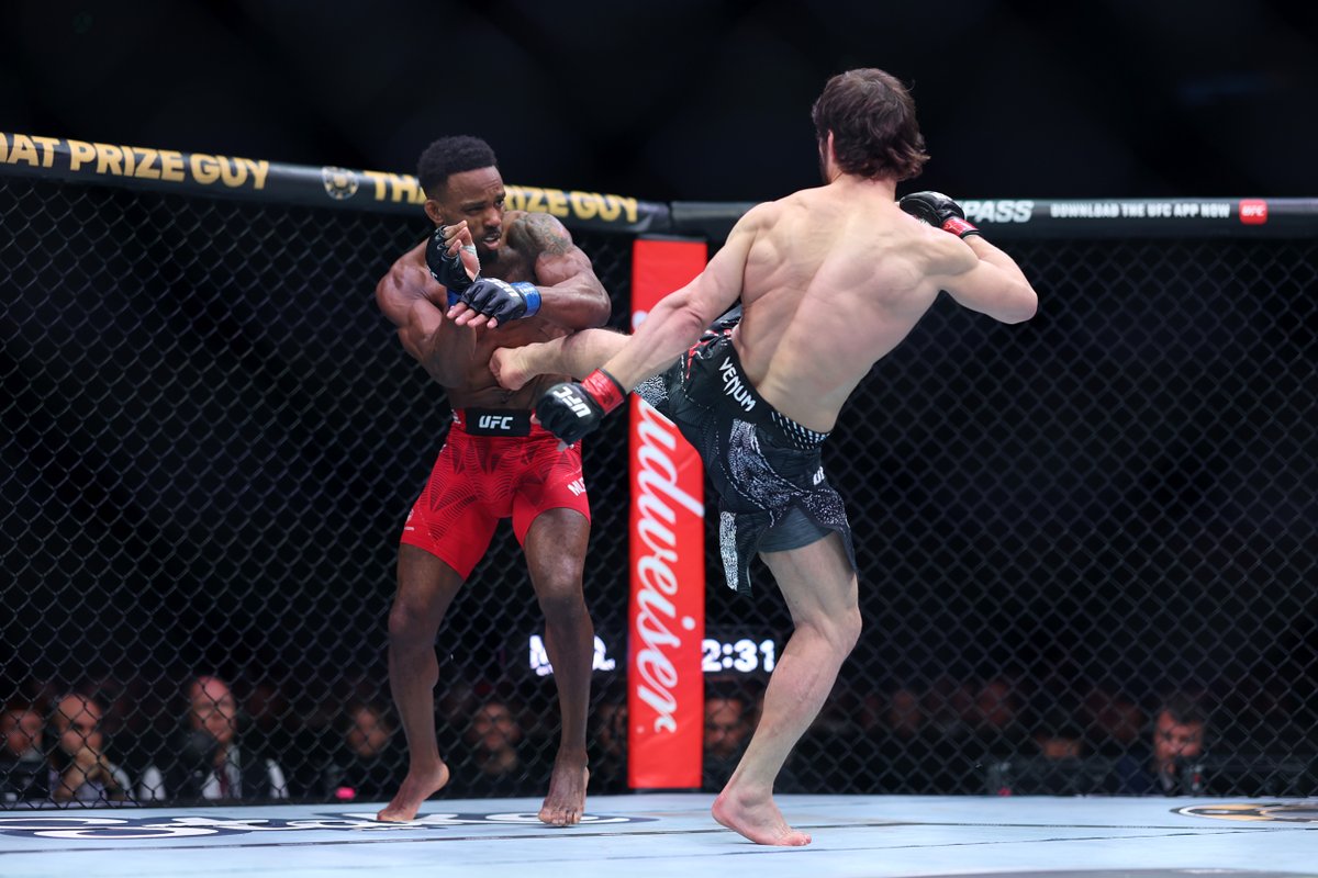 UFC_AUSNZ's tweet image. 20-0 

Movsar Evloev kept that undefeated streak alive at #UFCLondon!