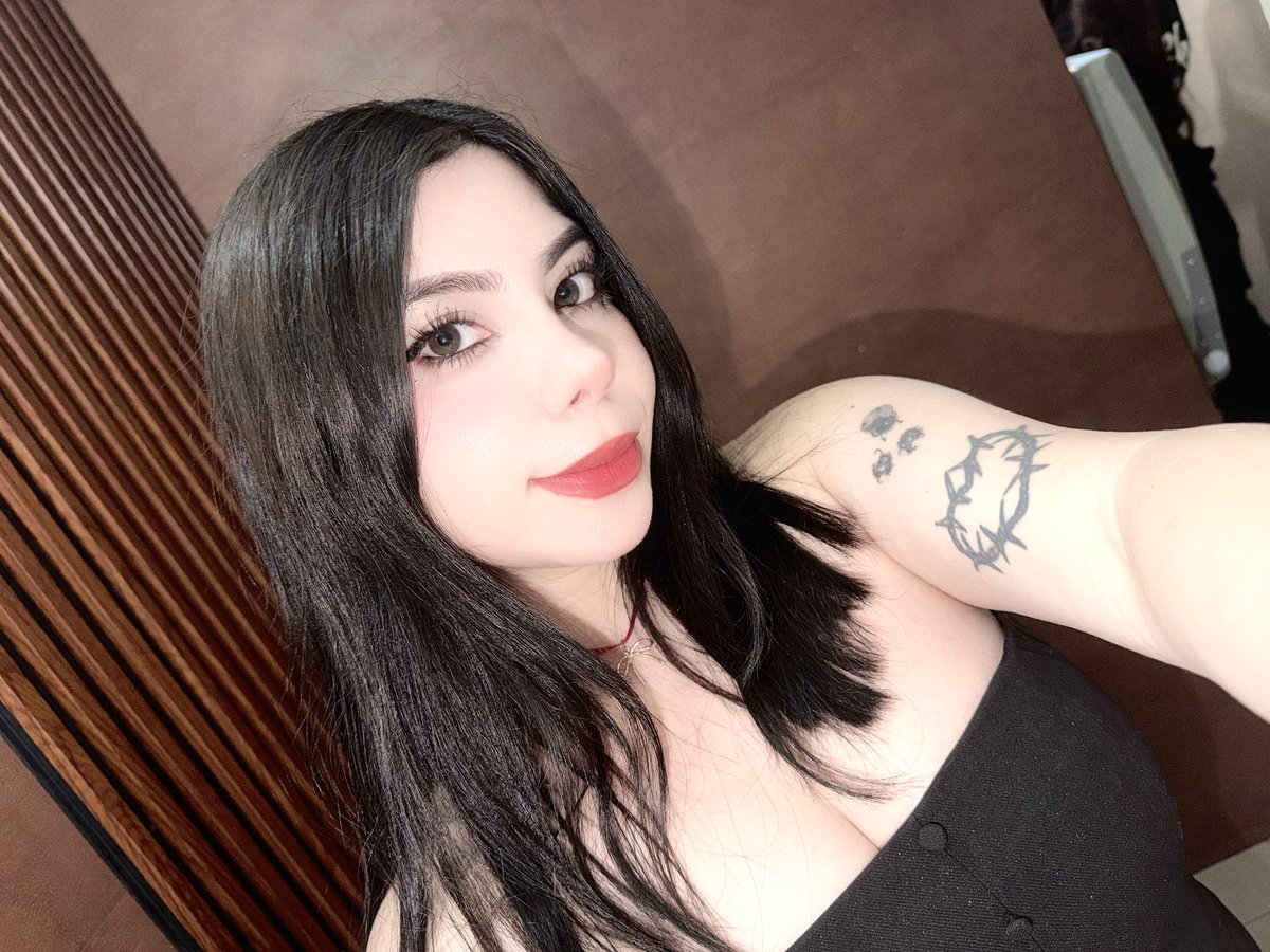 FettyVal tweet media