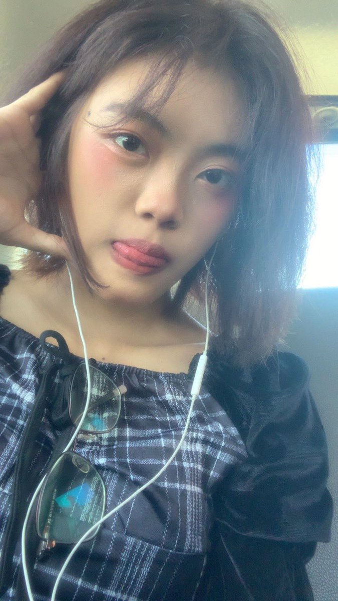 kayieshigh's tweet photo. i hope today goes well— https://t.co/4SKpTX865u