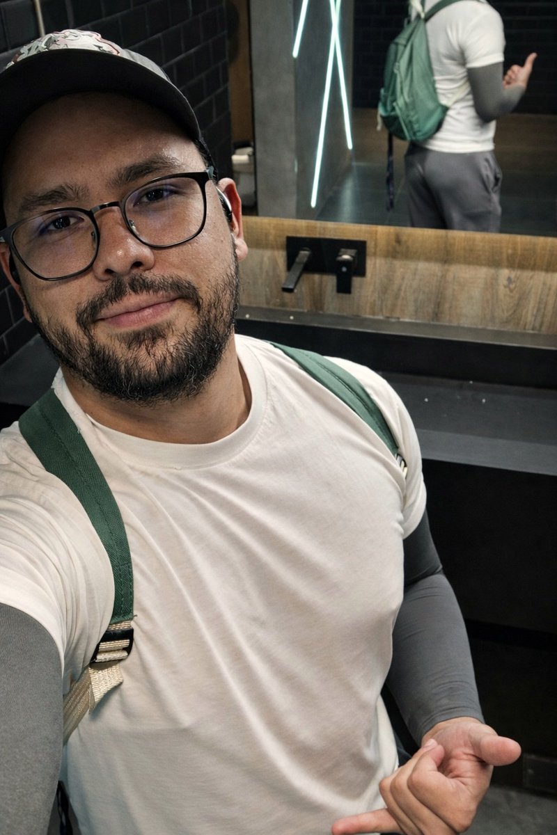 VeteddyS's tweet photo. El outfit de hoy https://t.co/i439wmWyPe