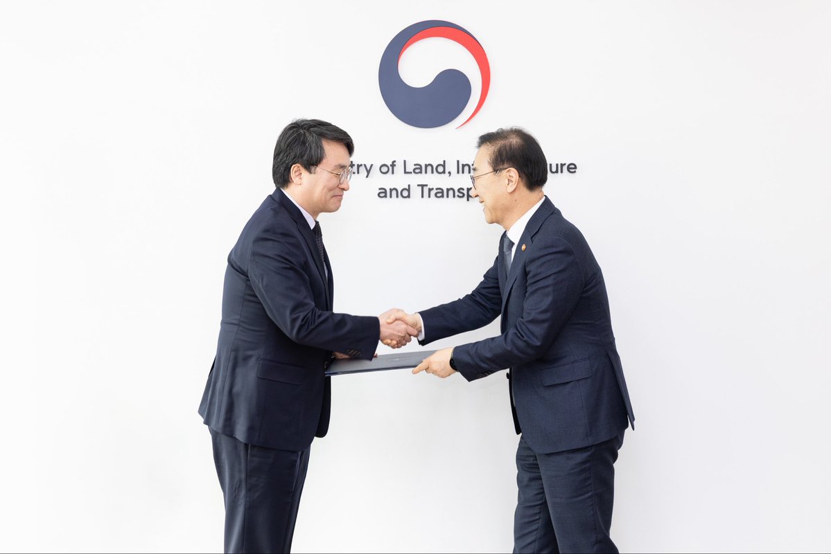 김윤덕 tweet media