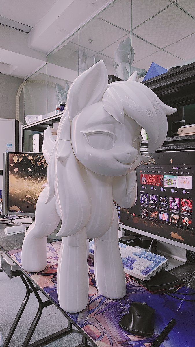 Mustela erminea tweet media