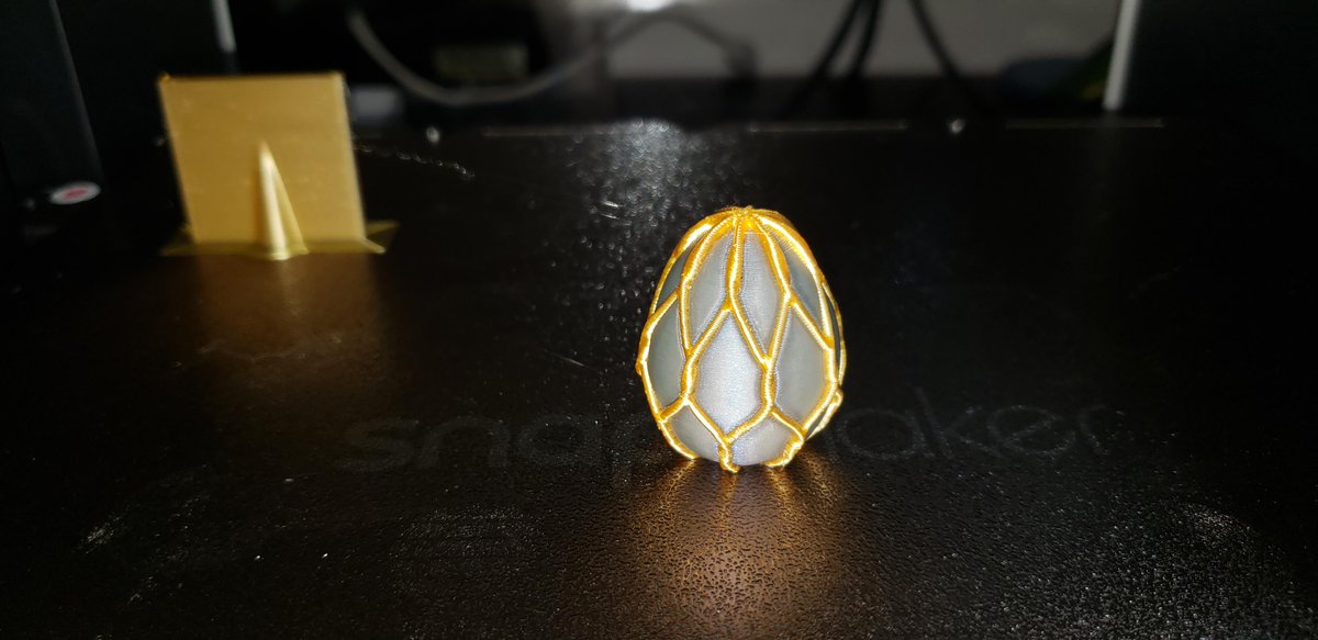 TheAggroMagnet's tweet photo. My petite yet chonky Easter egg #SnapmakerEasterChallenge #IWantSnapmakerU1 https://t.co/btpUI0iVJV