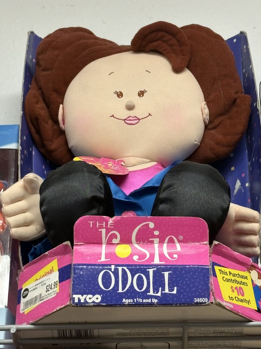 AvConsumer's tweet photo. @Rosie if I buy this is there any way I can get you to autograph it? https://t.co/ZxeNCc2cpV