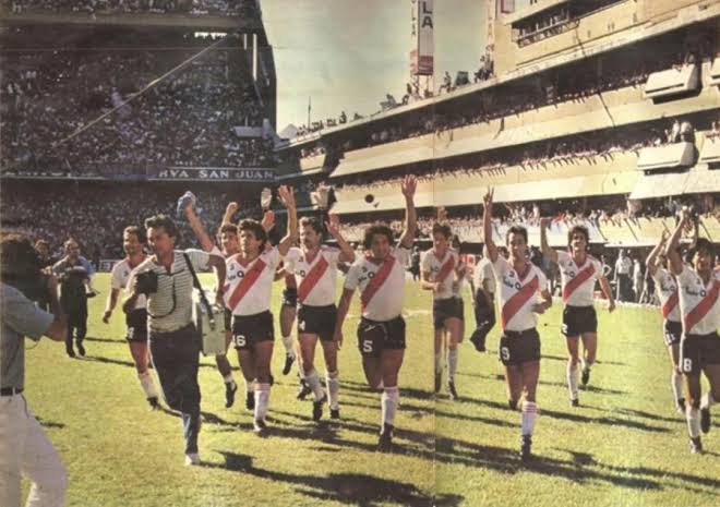 Que River juegue en la Bombonera en la fecha 31 de las 32 que cuentan para la tabla anual es algo que nos dará ansiedad linda todo el año.

Por eso cada victoria es importantísima para el segundo gran objetivo del 2026, detrás de la Sudamericana. 

Repetir las vueltas olímpicas
