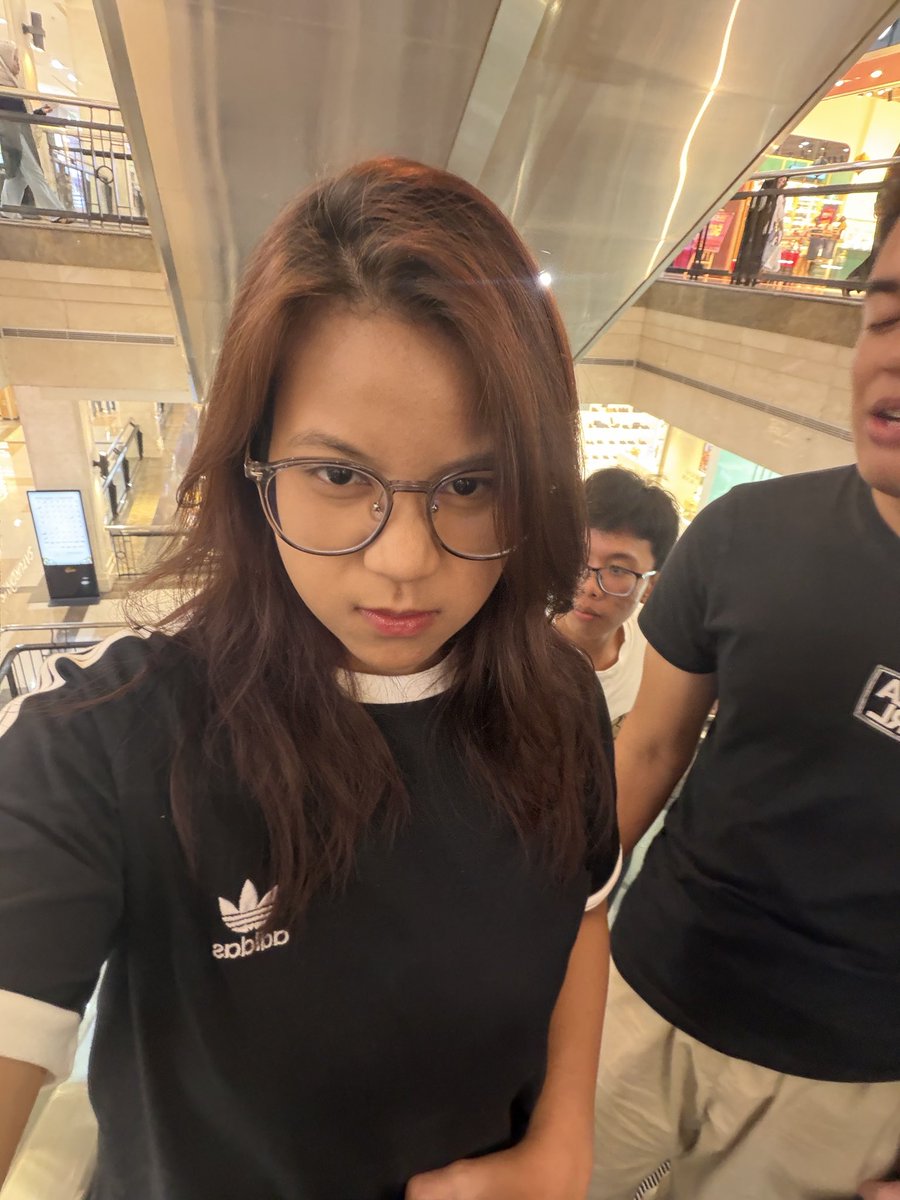 dean asatio 🦖 tweet media