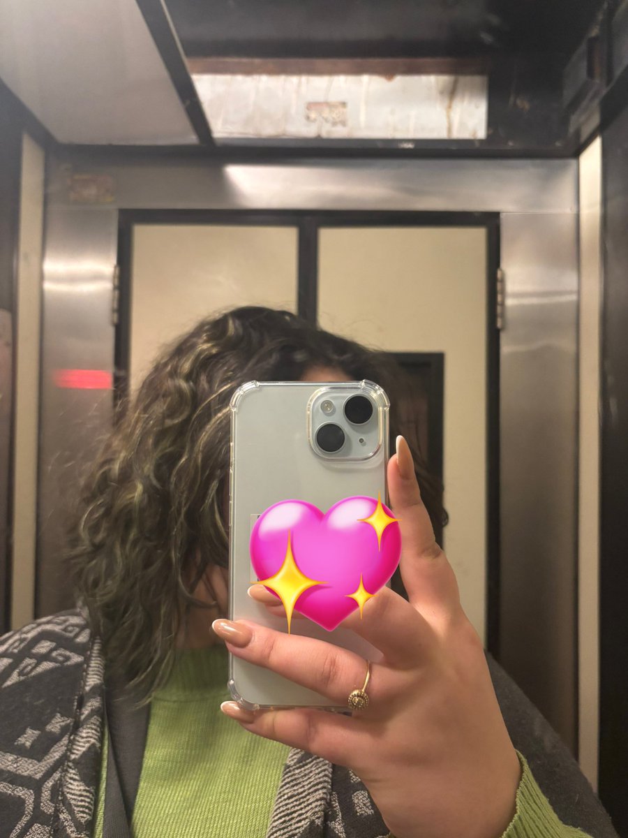 the girl in the missing room tweet media