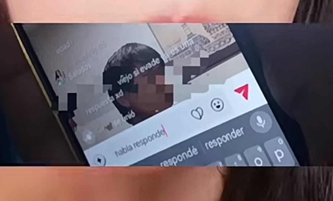Fernand37167727's tweet photo. @AndreaR27650002 @annamarcos__ Ella puso esta imagen de un live, dónde dice que uno de sus amigos le empezó a preguntar por ese tema https://t.co/wIhALKWOT1