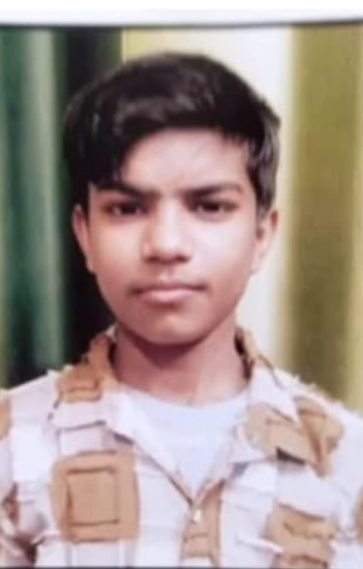 AkashKumarJat20's tweet photo. जनपद फिरोजाबाद के थाना शिकोहाबाद गांव विदरखा में एक दलित बच्चे बॉबी की पीट पीट कर हत्या की गई  @firozabadpolice महोदय अभी तक क्या कार्यवाही हुई @Uppolice @adgzoneagra @112UttarPradesh https://t.co/Cvd8a9eN8h