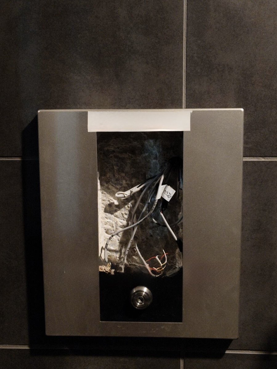 タイマン@10棟新築中 tweet media