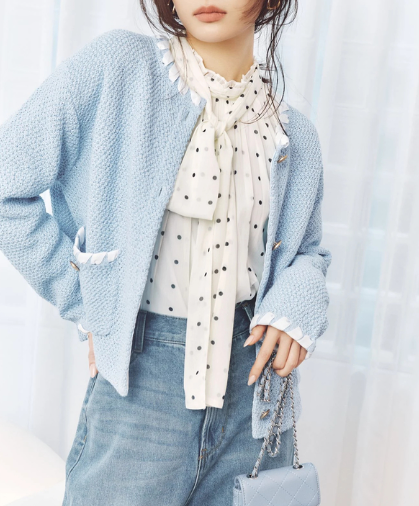 Fashion__List__'s tweet photo. ／
📺めざましテレビ
2026/3/23
林佑香さん着用衣装
＼

カーディガン＆ブラウス
詳細▶https://t.co/6Dc234ubLh

#林佑香　お天気　ゆかちゃん
#めざましテレビ
#SWINGLE #Mystrada https://t.co/GphQRsu5fL