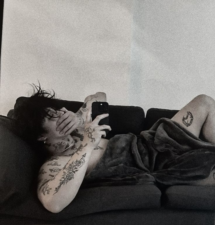 ݁ᛪ༙ Eryx ♱ tweet media