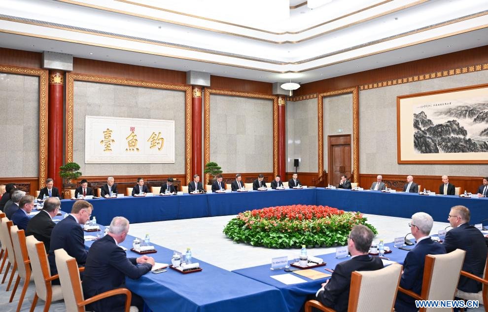 french_renmin's tweet image. Les entreprises américaines sont invitées à saisir les opportunités de développement en Chine et à approfondir la coopération mutuellement bénéfique avec le pays, a déclaré dimanche le vice-Premier ministre He Lifeng. #IDE #CDF