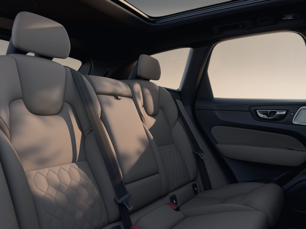 AutoTechReview's tweet photo. REVIEW: 2026 @volvocars XC60 plug-in hybrid is eco-friendly, fast and luxurious. Read my full take here:
https://t.co/DKEYccSzVb @VolvoCarUSA #volvo #newcars #autoreview #volvoxc60 #automotive #review #luxurycars #pluginhybrids #PHEV https://t.co/4qyYVYyKkG