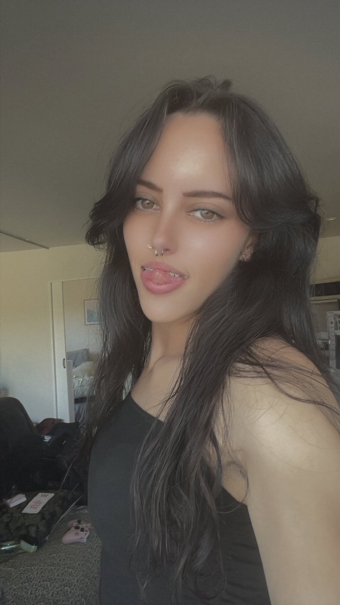 baby_jaynex's tweet photo. I wanna be in control of everything you do 😏 https://t.co/eXYboHhCLp