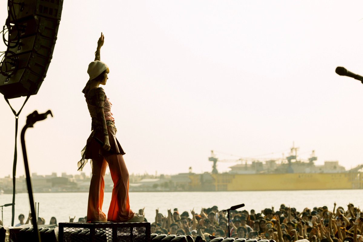 石野理子 tweet media