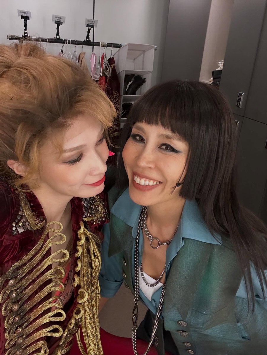 ๋ฏธ์ tweet media