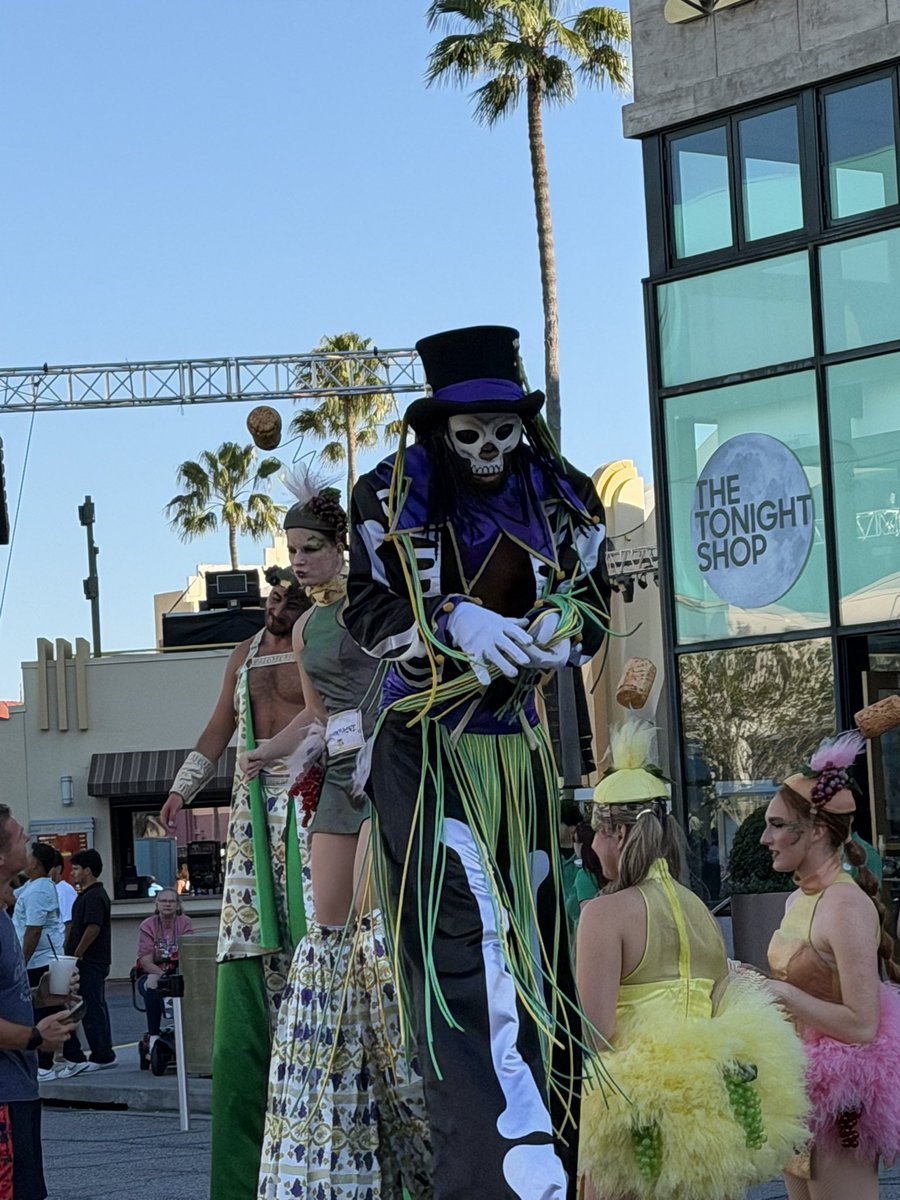 maloneandmorgan_ 🤍🍻🚬 ✭ saw Austin 6/10/25 tweet media