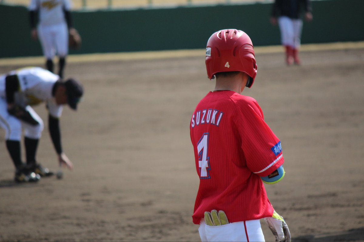 maisamaaaa's tweet photo. ⚾️
全てに目的を持つ

アップは、ただ体を温める時間じゃない。
動きの確認
可動域の確認
今日の自分の状態を知る時間

ダッシュは、ただ走るだけじゃない。
スタートの反応
一歩目の質
全力を出し切る習慣

キャッチボールは、ただのウォーミングアップじゃない。
全身を使って投げる連動性の確認
指先の感覚の確認
距離感の修正
風や環境の把握

「なんとなく入る試合」に、勝ちはない。

すべてに本気があるチームだけが、
試合で本気を出せる。

本気は、言葉じゃない。
行動に出る。
#コットンウェイ硬式野球倶楽部 #小さな積み重ね #野球 #本気と覚悟