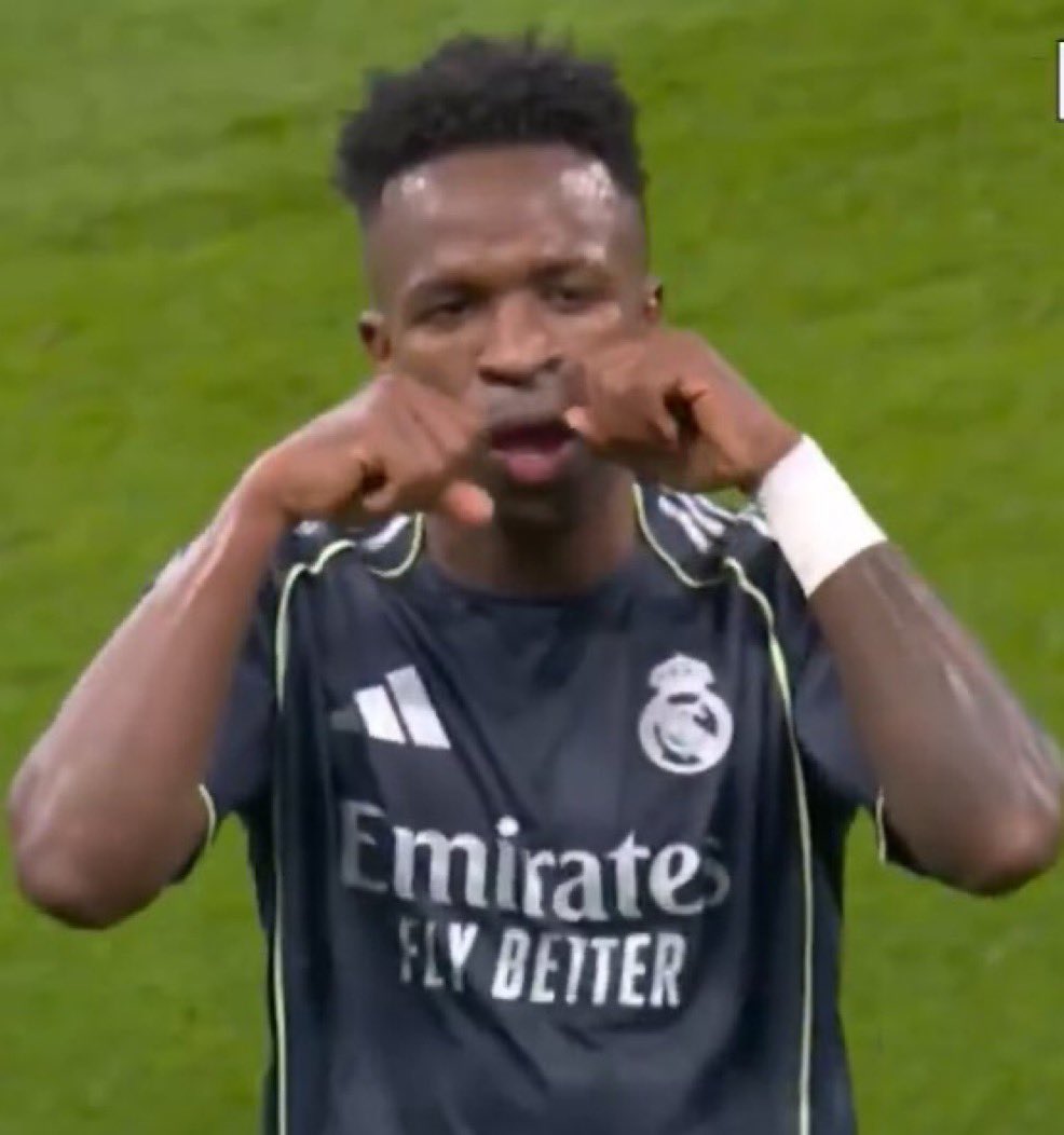 llullu ⸆⸉ tweet media