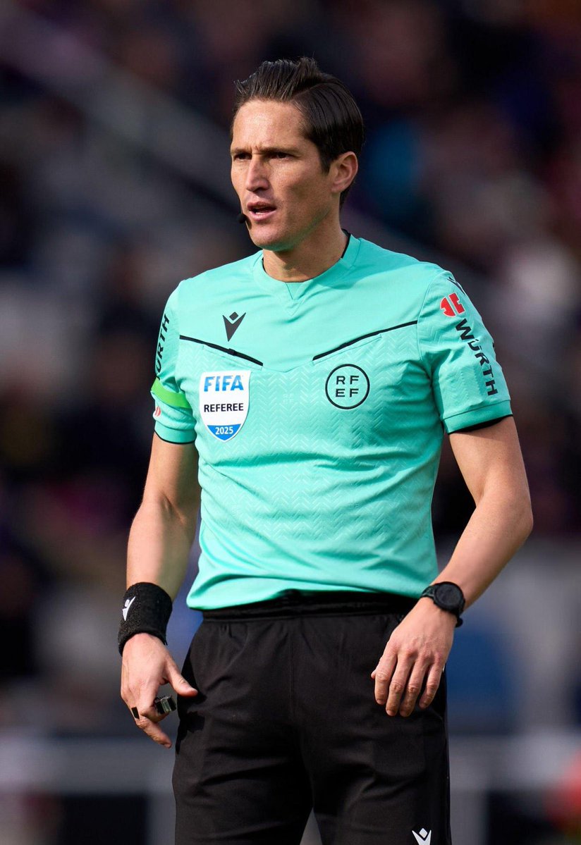 ᴍᴀɴᴜ. tweet media