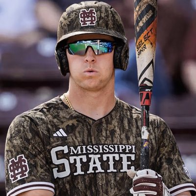 tru_maroon tweet media