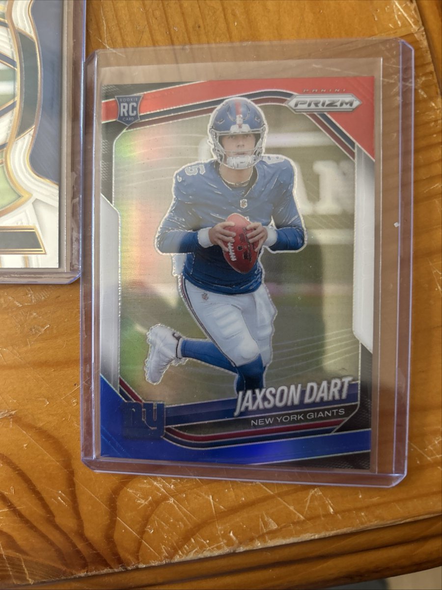 Gryphon Cards tweet media