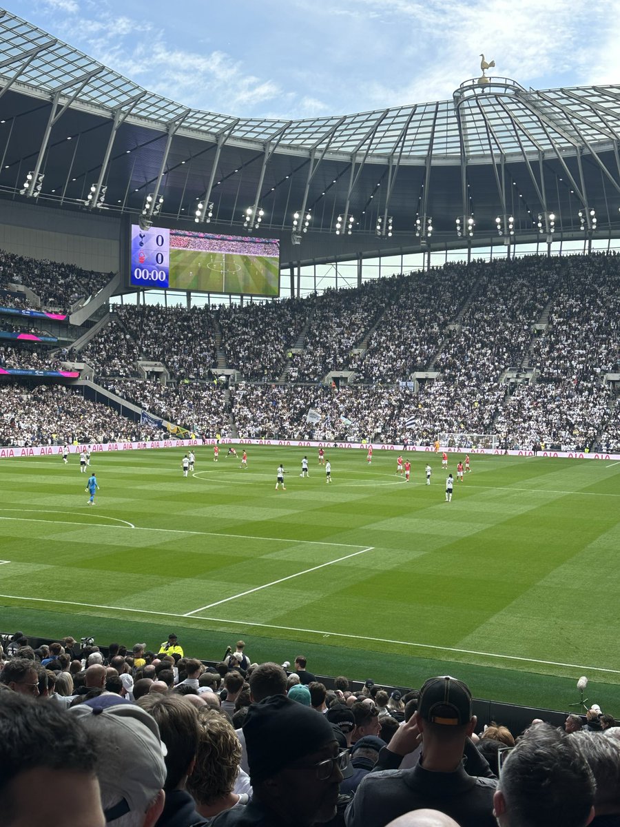 tom_causley's tweet photo. As fans we deserve more #spurs #coys https://t.co/mZm7CaIJJx