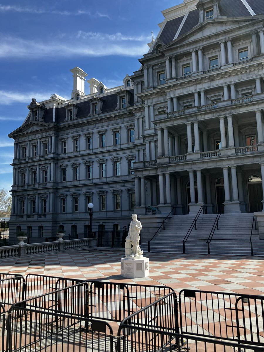 Dan Diamond tweet media