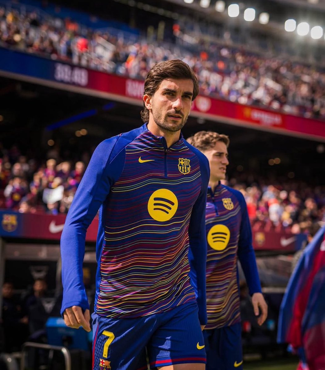 📸🦈 tweet media