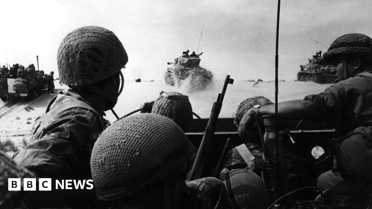 كلما زاد وجود قواعدها، ناقلاتها الحربية، تحالفاتها، ودعمها غير المحدود لإسرائيل.. زاد الاشتعال والدمار.
#أمريكا_مصدر_الفوضى
#اسراييل