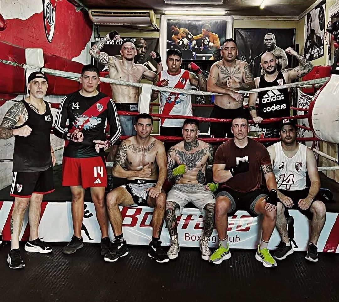 𝐂𝐚𝐬𝐮𝐚𝐥 𝐔𝐥𝐭𝐫𝐚 𝐎𝐟𝐟𝐢𝐜𝐢𝐚𝐥 tweet media