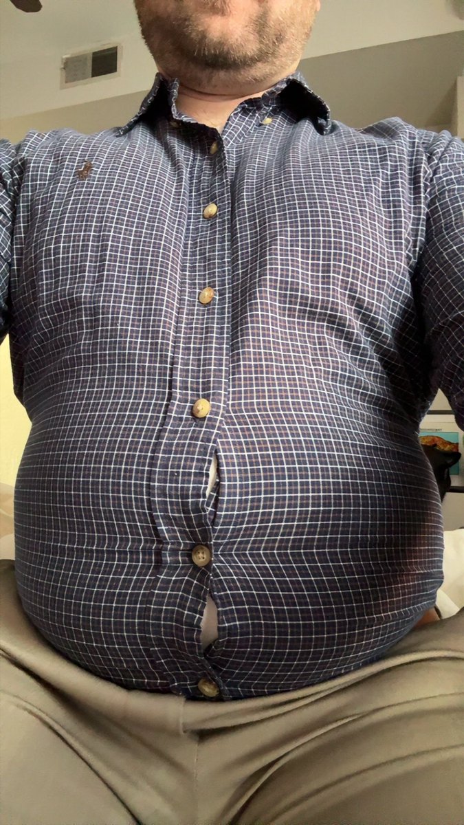 Hikercub16's tweet photo. A few good stuffings till I pop these buttons https://t.co/O3T6QFCwd9