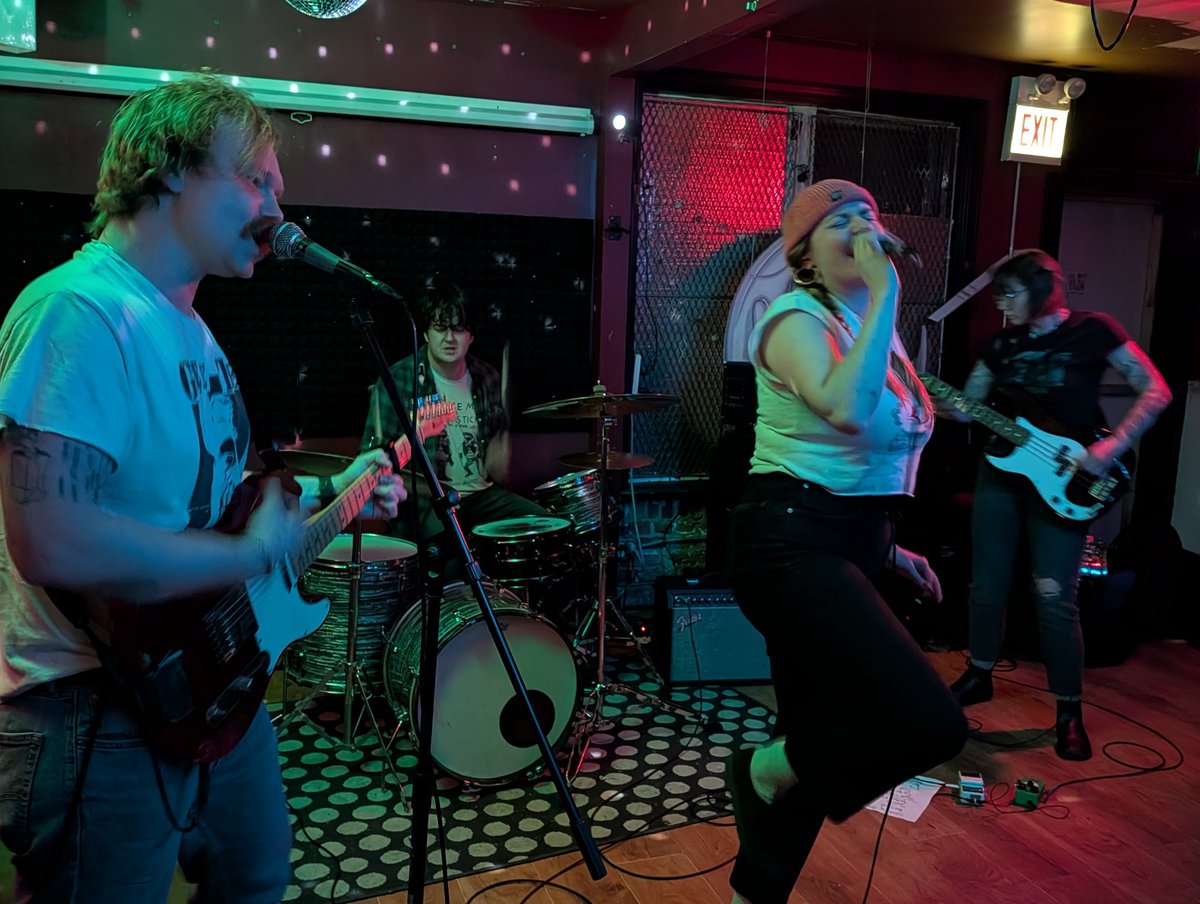 T w i t t e rB e e f tweet media