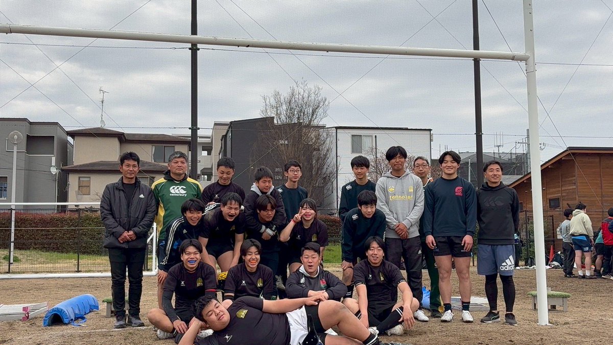 tennozanrs's tweet photo. 【中学部】閉校式&amp;北地区沖メモリアル
3/22(祝)午前中は天王山RSの閉校式、午後は北地区スクールでの卒業イベントがありました。
2年生対3年生、3年生対OB・コーチの試合があり、最後までバチバチで身体をぶつけ合いました。
3年生本当にお疲れ様でした。 https://t.co/lRGZ8GhzdB