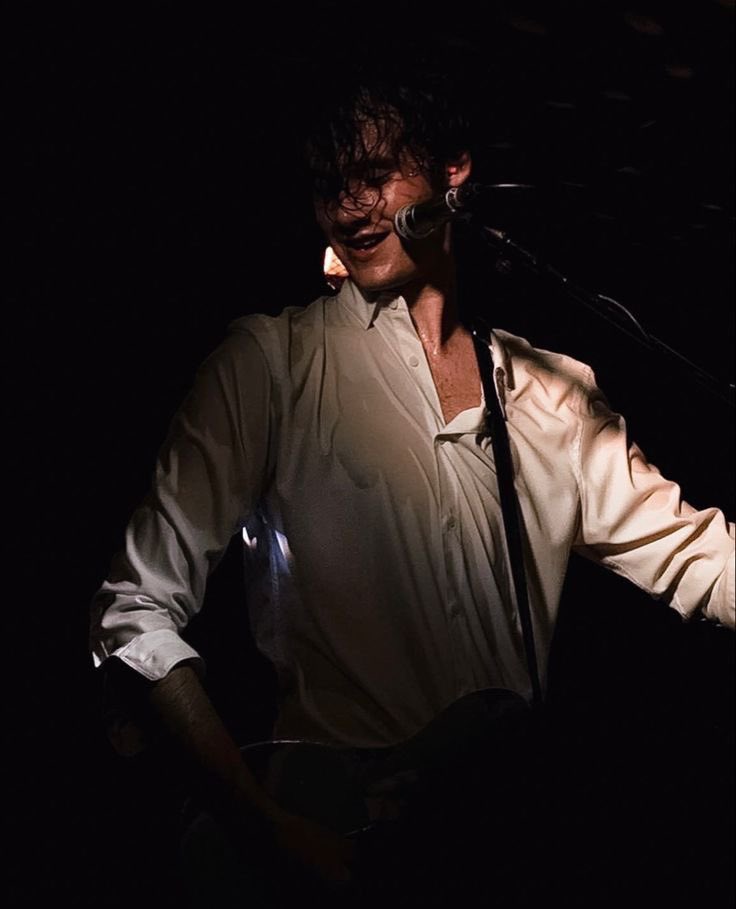 GHOSTBUR tweet media