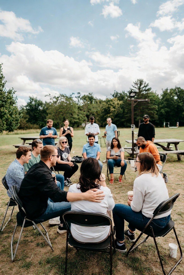 ¡Domingo de comunidad! 🌟  
Si estás aquí para crecer de verdad y no solo por números, este es tu lugar.  
Sígueme y yo te sigo de vuelta. Apoyémonos, compartamos y crezcamos juntos.  
¿Te sumas? ¡Te leo en comentarios! 🤝  
#CrecerJuntos #ComunidadX