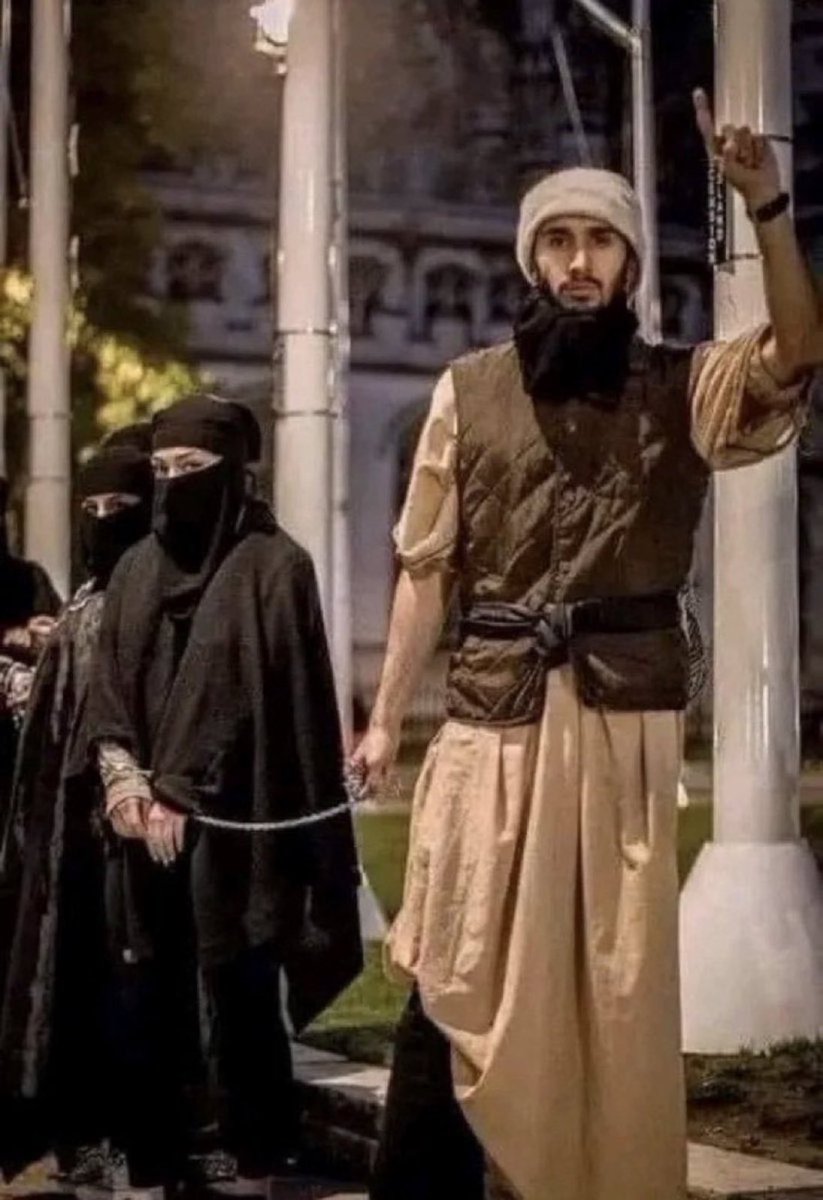 抱歉，但如果你的宗教允许女性遭到强奸并被贩卖到奴隶市场上，也许是时候照照镜子，认清你的宗教绝非和平的宗教了。

简直是彻头彻尾的邪恶！