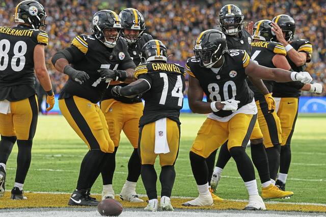 Best Ball article recap from <a href="/FanspeakDegens/">FanspeakDegens</a> Substack! 🧵

Try it for a FREE Week here - access to Best Ball Rankings and all our articles!
fanspeakbestball.substack.com/subscribe?coup…

Fun articles this week...
Handcuff RB Strategy in Best Ball:
fanspeakbestball.substack.com/p/best-ball-rb…