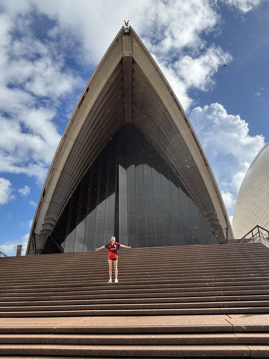 Jennifer Roberts tweet media