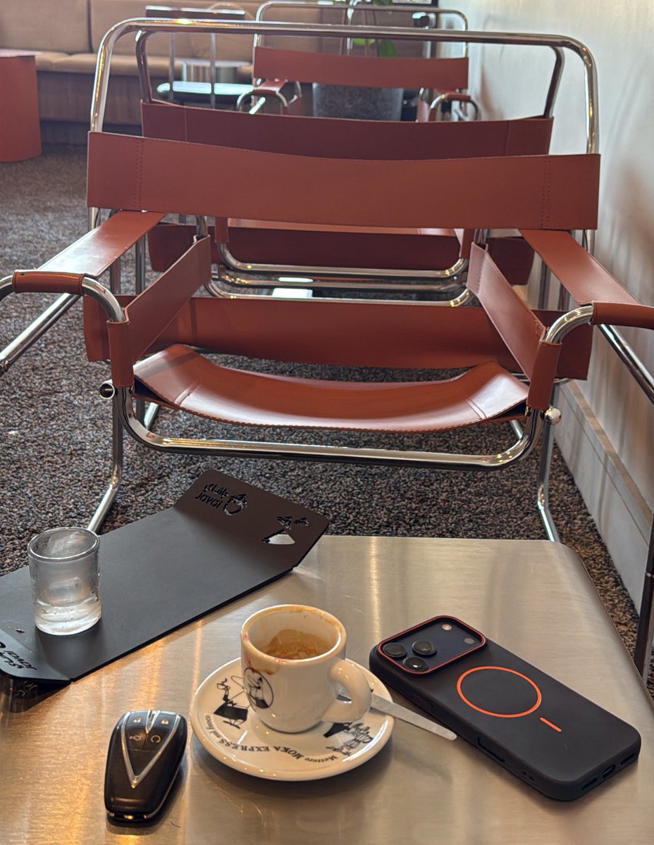 شـ☼ـس tweet media