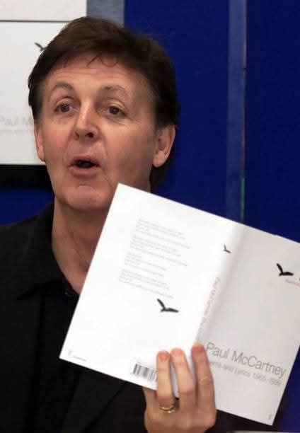 DIÁRIO DOS BEATLES tweet media